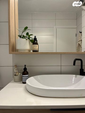 דירה, לוין שמעון זאב, מרכז, הרצליה