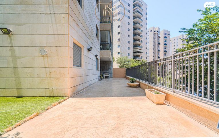 דירת גן, יונתן נתניהו, ברנע, אשקלון