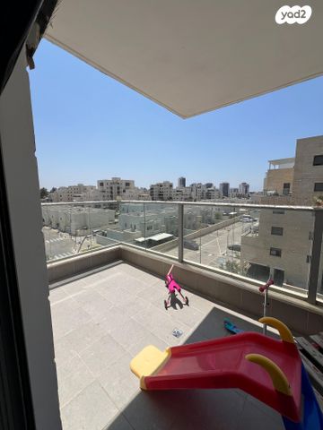 דירה, שמעון פרס 1, המחנה הצבאי, קרית מלאכי