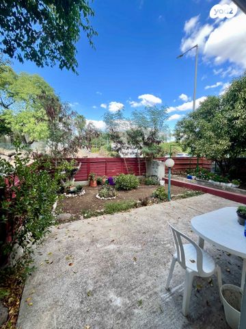 דו משפחתי, אפק, קצרין