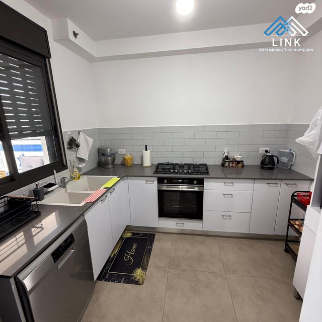 דירה, שדרות מנחם בגין, החותרים, טירת כרמל