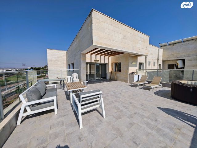 גג/ פנטהאוז, רמת הגולן 16, אריאל