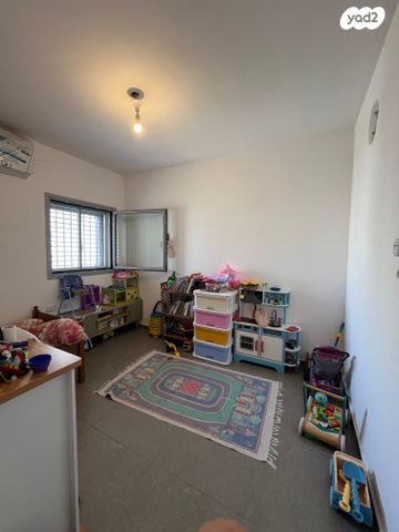 דירה, שמעון פרס 1, המחנה הצבאי, קרית מלאכי