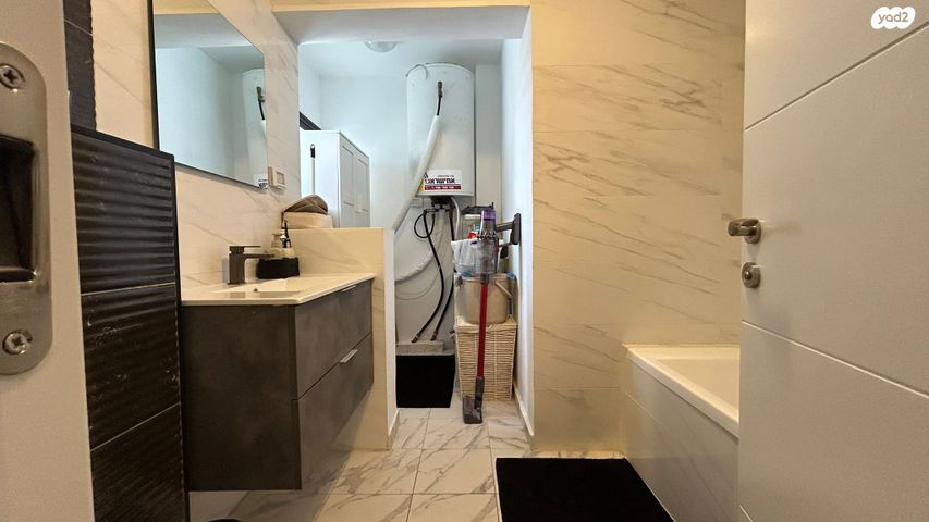 גג/ פנטהאוז, יוסף הגלילי, שכונת בן גוריון, מרכז העיר ג', רמת גן