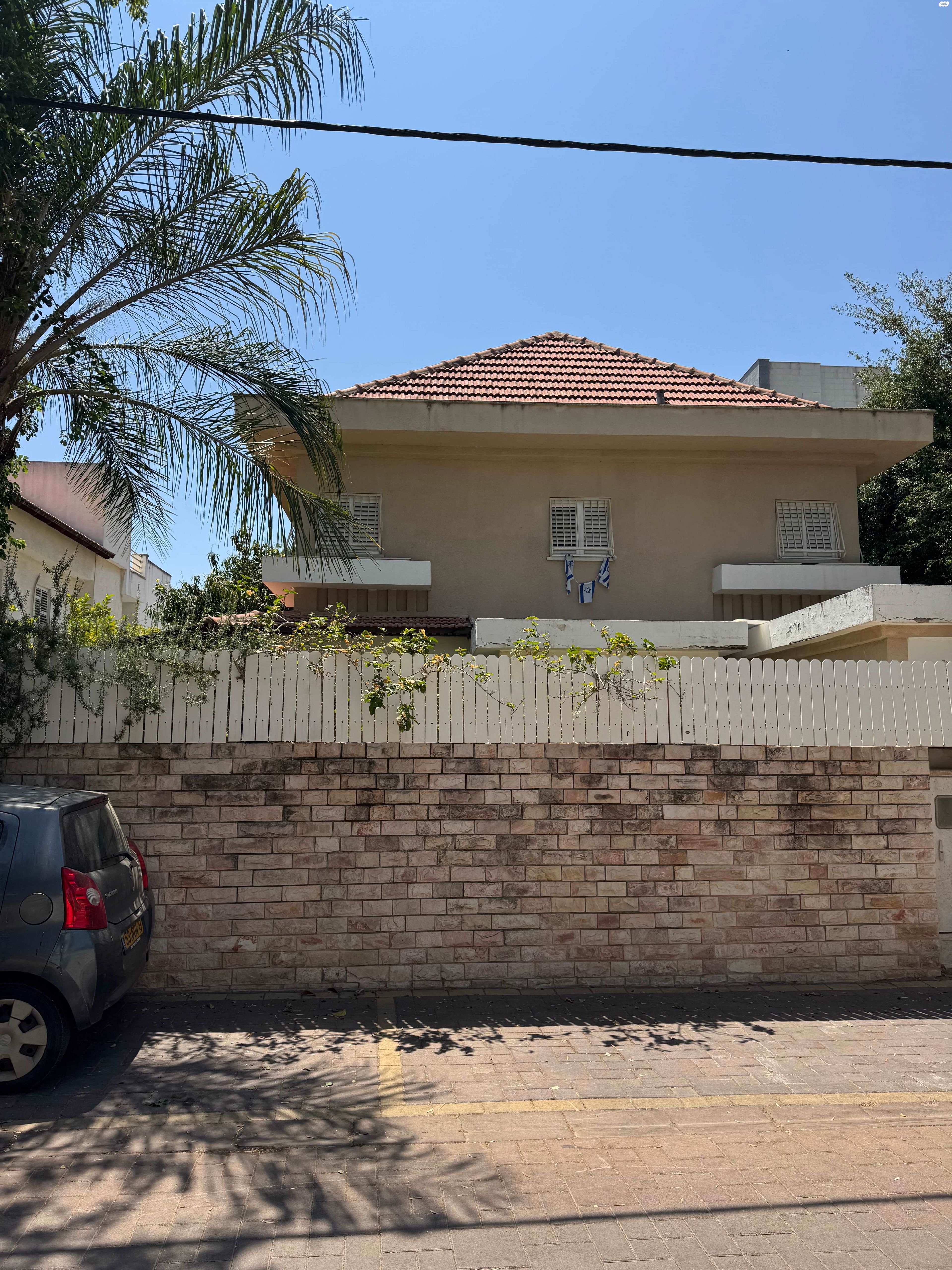 הרצליה הירוקה, נווה עובד