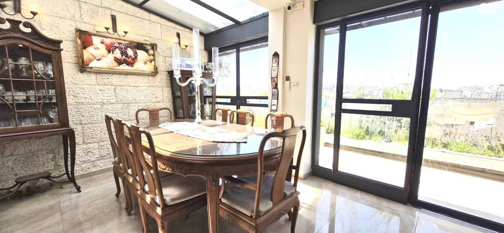 דופלקס, שמואל תמיר כצנלסון, פסגת זאב, ירושלים