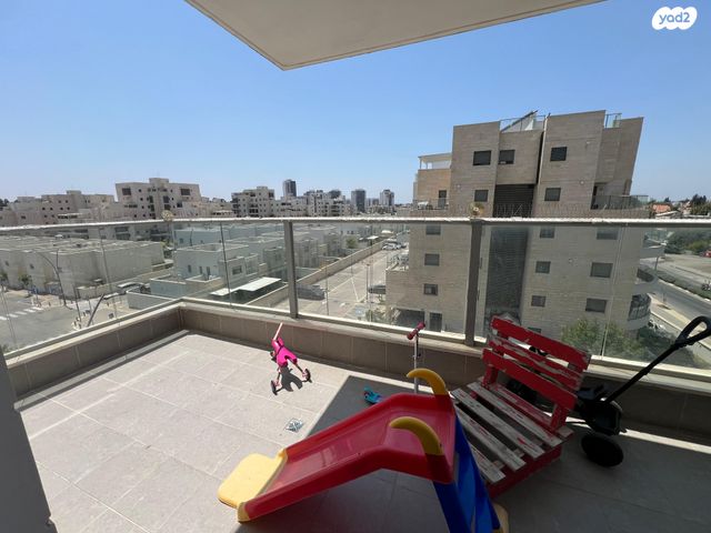 דירה, שמעון פרס 1, המחנה הצבאי, קרית מלאכי