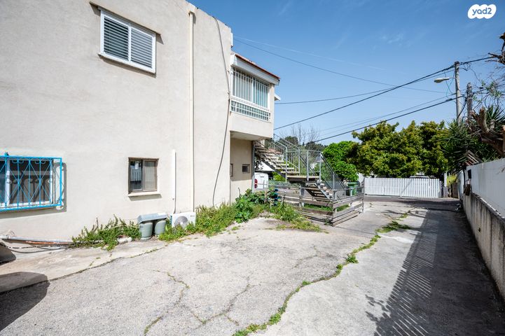 דירת גן, מושבה מרכז, זכרון יעקב