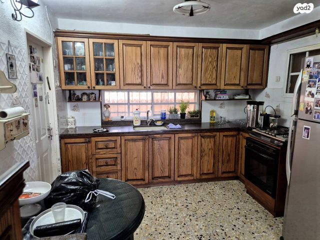 דו משפחתי, קרית טבעון