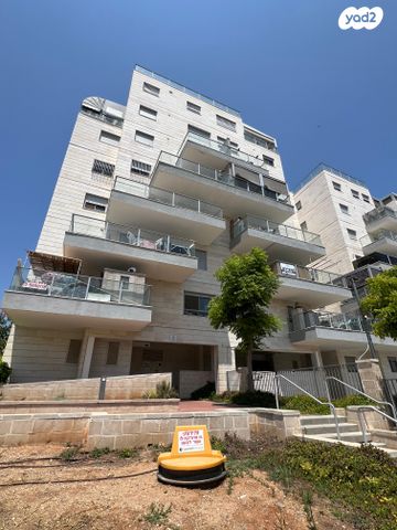 דירה, שמעון פרס 1, המחנה הצבאי, קרית מלאכי