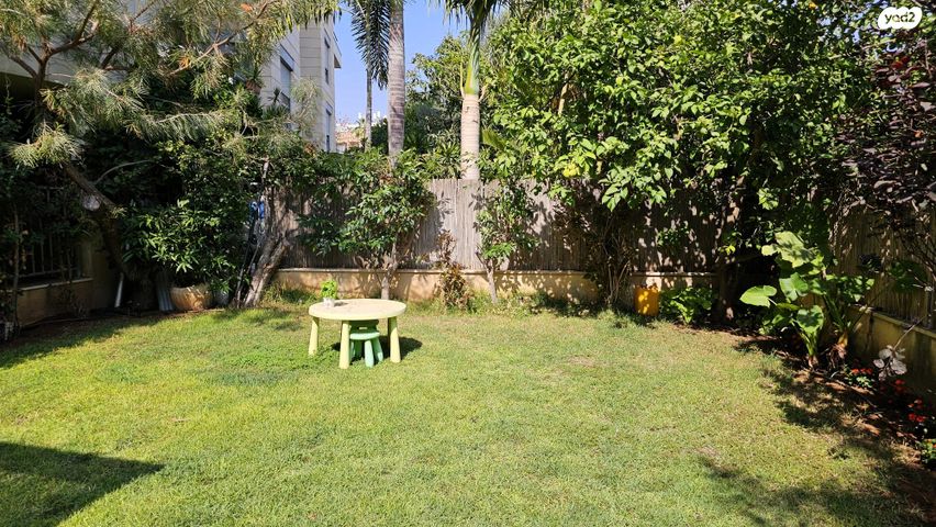 דירת גן, הדר, רמת השרון