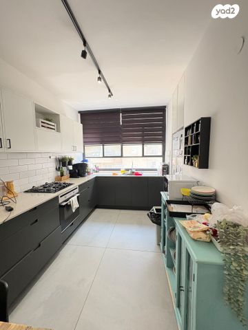 גג/ פנטהאוז, מיכאל, מרום נווה, רמת יצחק, רמת גן