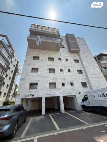 גג/ פנטהאוז, בלפור 43, עיר, מרכז העיר, נהריה