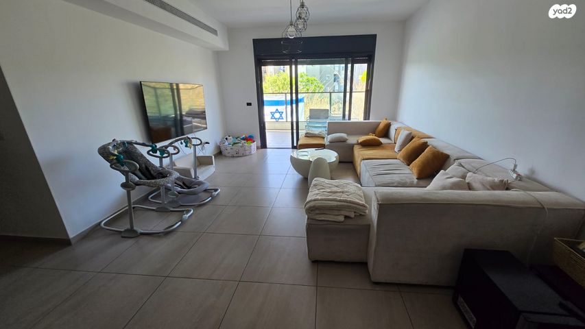 דירה, שלום עליכם, אגמים, נתניה