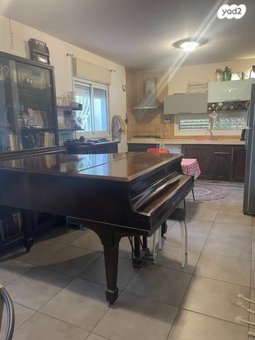 בית פרטי/ קוטג', בית אריה / עופרים