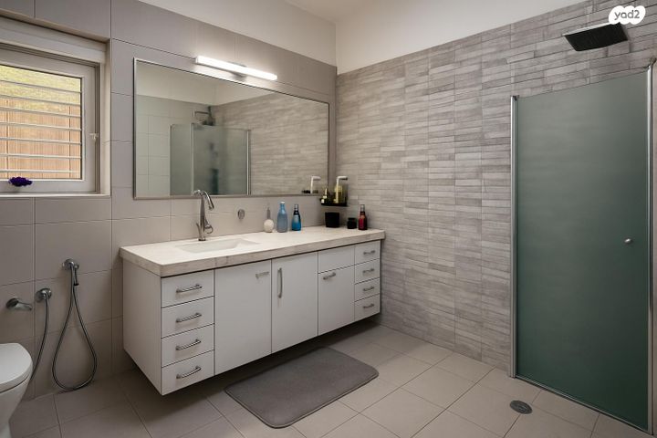 דו משפחתי, כפר יונה