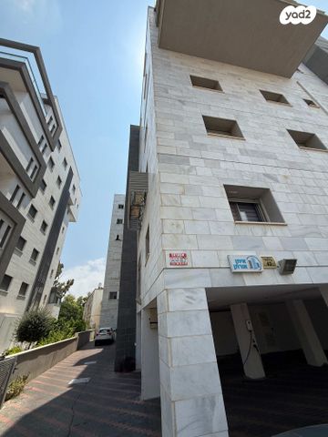 גג/ פנטהאוז, בלפור 43, עיר, מרכז העיר, נהריה