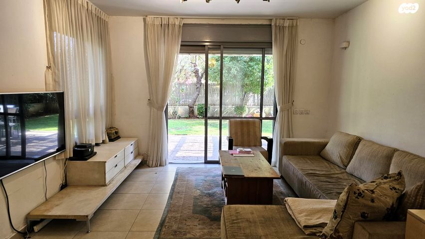 דירת גן, הדר, רמת השרון