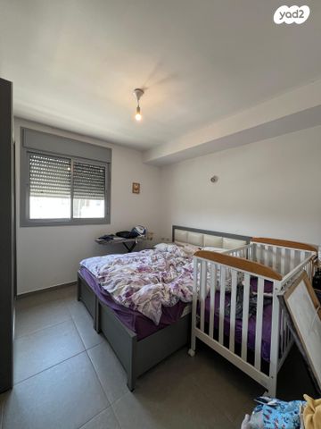 דירה, שמעון פרס 1, המחנה הצבאי, קרית מלאכי