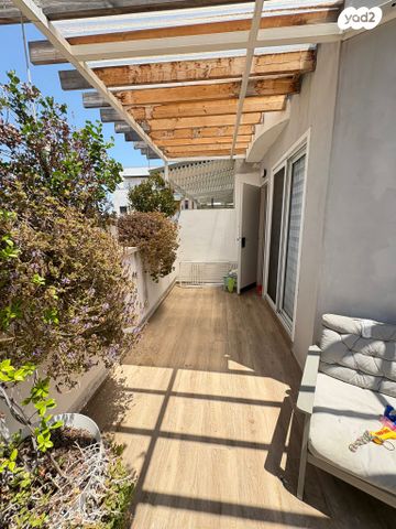 גג/ פנטהאוז, מיכאל, מרום נווה, רמת יצחק, רמת גן