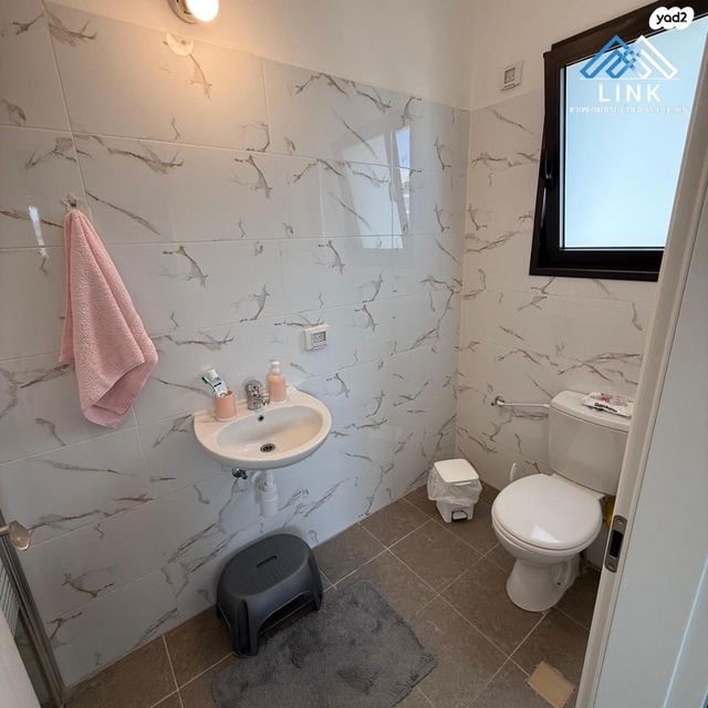 דירה, שדרות מנחם בגין, החותרים, טירת כרמל