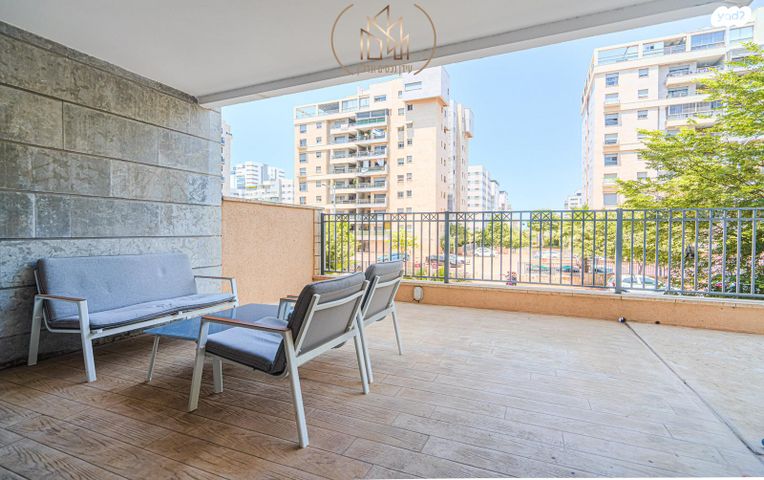 דירת גן, יונתן נתניהו, ברנע, אשקלון