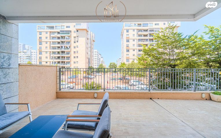 דירת גן, יונתן נתניהו, ברנע, אשקלון