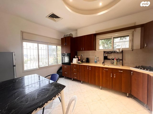 גג/ פנטהאוז, בן יהודה, חיפה