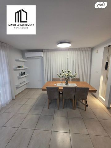 דו משפחתי, גבעת אביב, גדרה