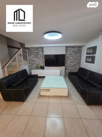 דו משפחתי, גבעת אביב, גדרה