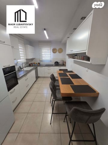 דו משפחתי, גבעת אביב, גדרה