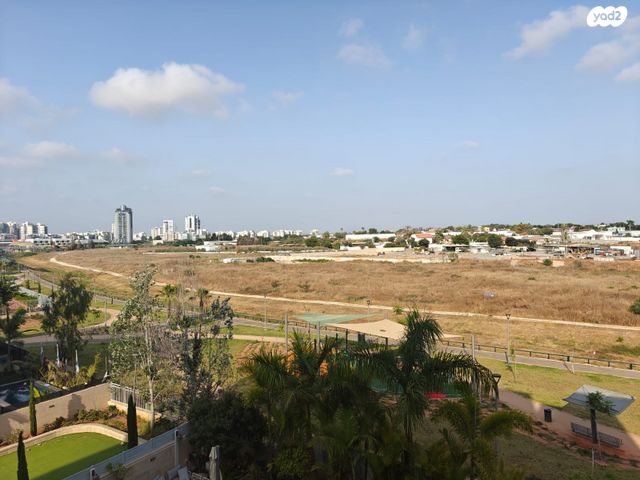 דירה, נאות שמיר, יבנה