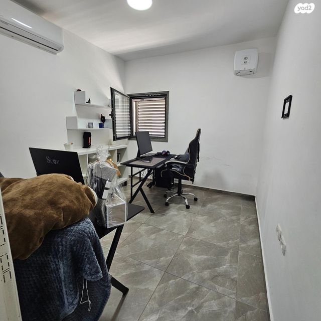 דירה, שדרות קק"ל 1, המחנה הצבאי, קרית מלאכי