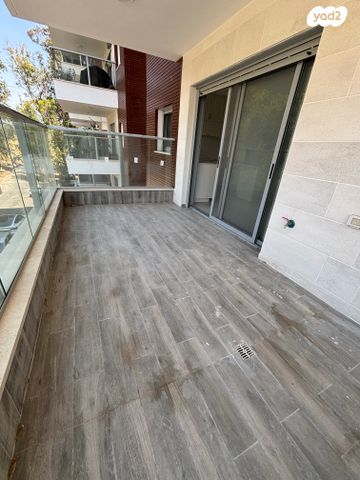 דירה, הברושים 28, מרכז העיר, סביניה, הוותיקה, קרית ביאליק