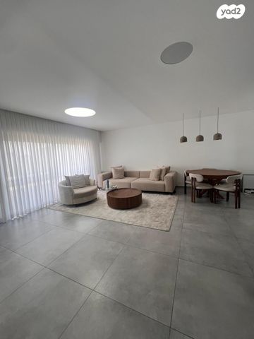 גג/ פנטהאוז, וייצמן, עיר, מרכז העיר, נהריה