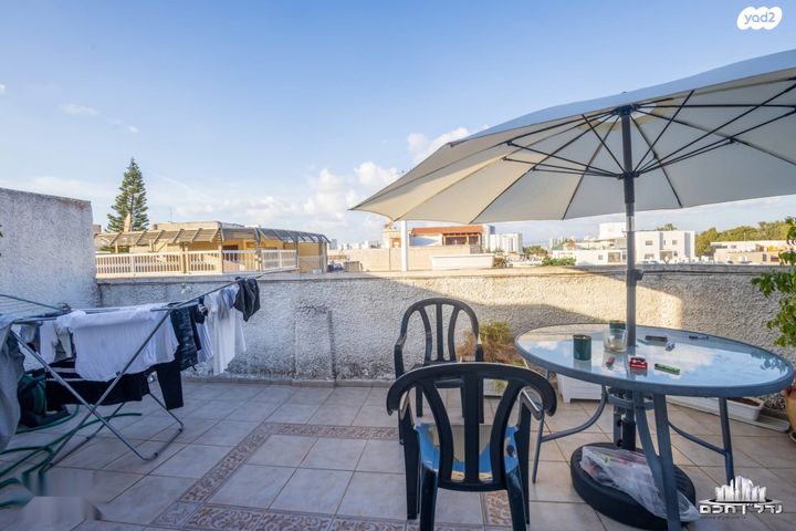 גג/ פנטהאוז, דפנה, מרכז העיר, סביניה, הוותיקה, קרית ביאליק