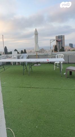 גג/ פנטהאוז, בן יהודה, חיפה