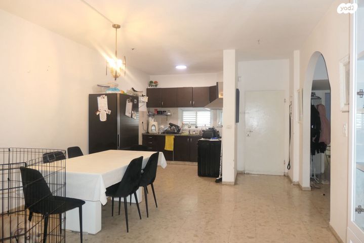 דירת גן, כפר יונה