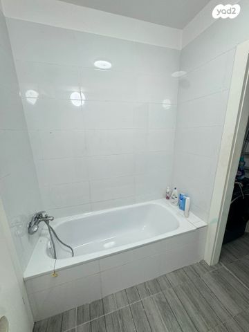 דירה, שקמים ואגמים, אשקלון