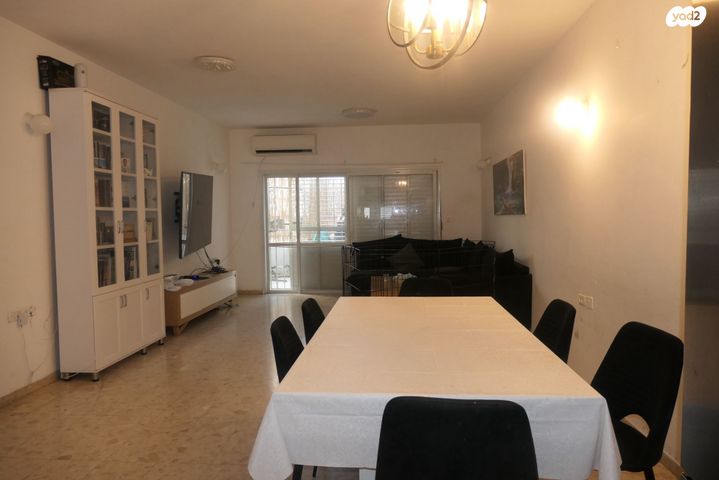 דירת גן, כפר יונה