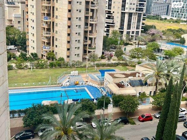 דירה, הרימון, גבעת שמואל