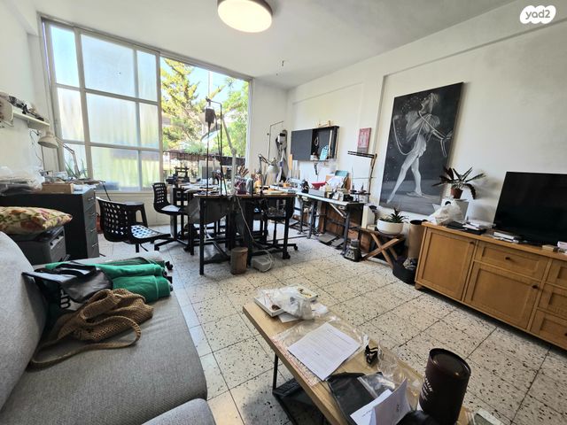 דירה, הל"ה, הל"ה, גבעתיים