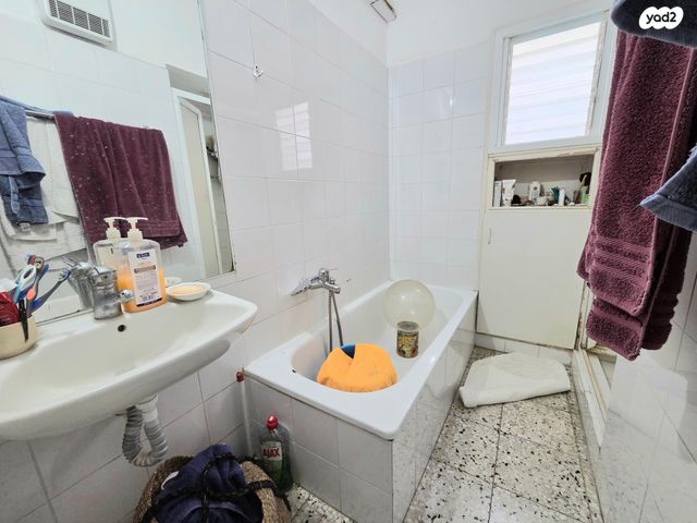 דירה, הל"ה, הל"ה, גבעתיים