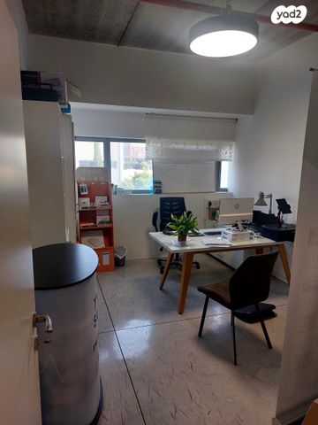 משרדים, מודיעין מכבים רעות