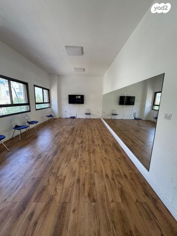 כללי, החלוץ, שוק תלפיות, חיפה