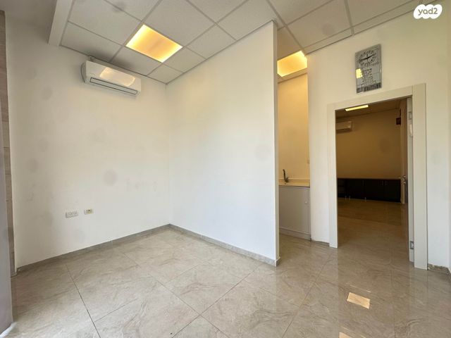 משרדים, הרצל, טירת כרמל