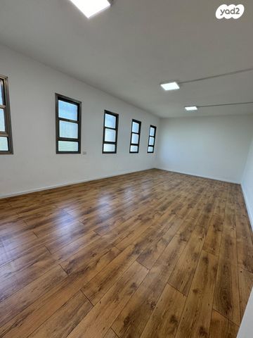 כללי, החלוץ, שוק תלפיות, חיפה