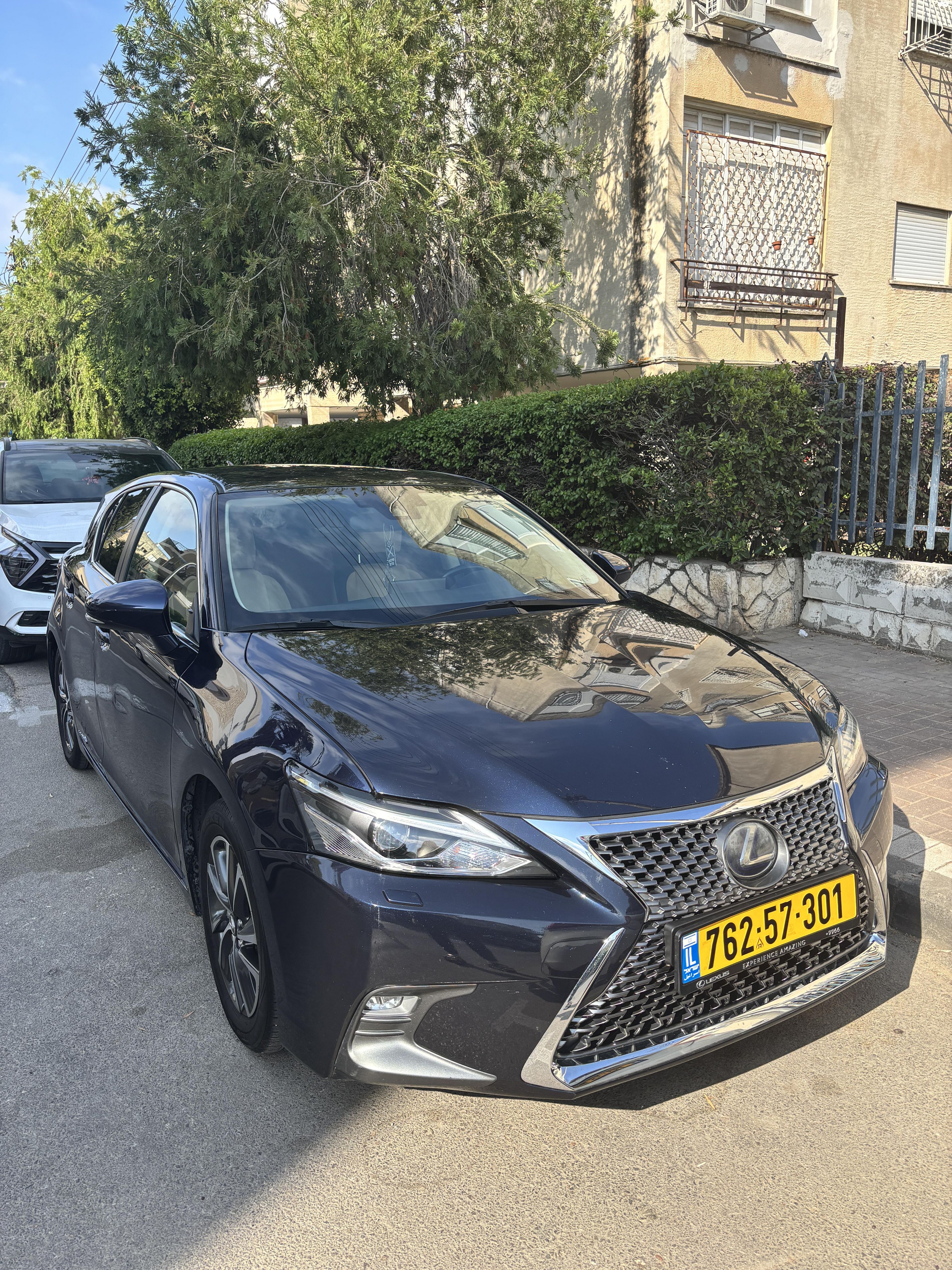 מודעת רכב לקסוס CT