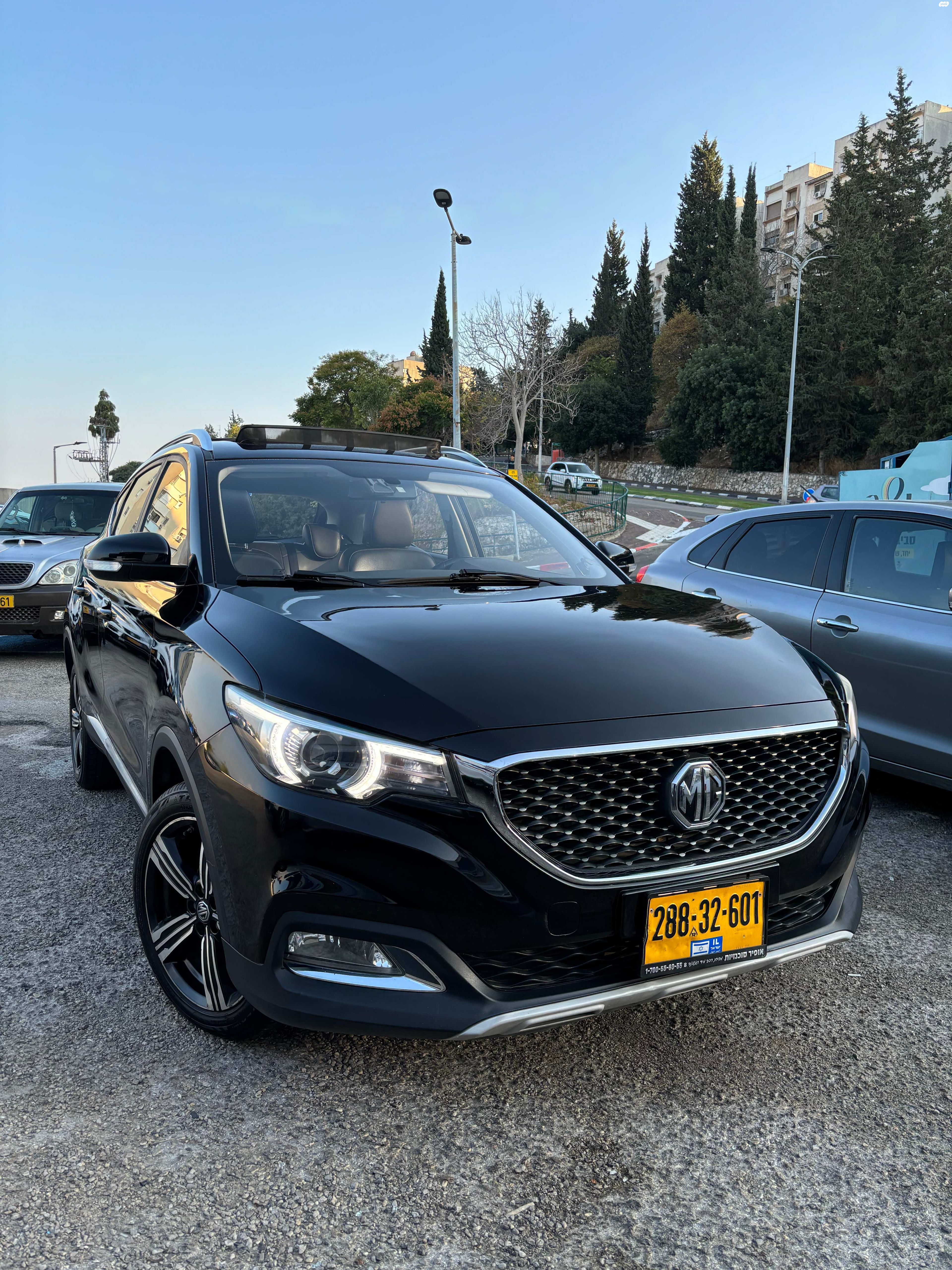 מודעת רכב אם ג'י ZS