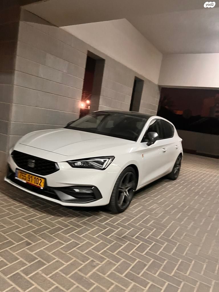 מודעת רכב סיאט לאון